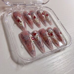 C107 PRESS ON NAILS